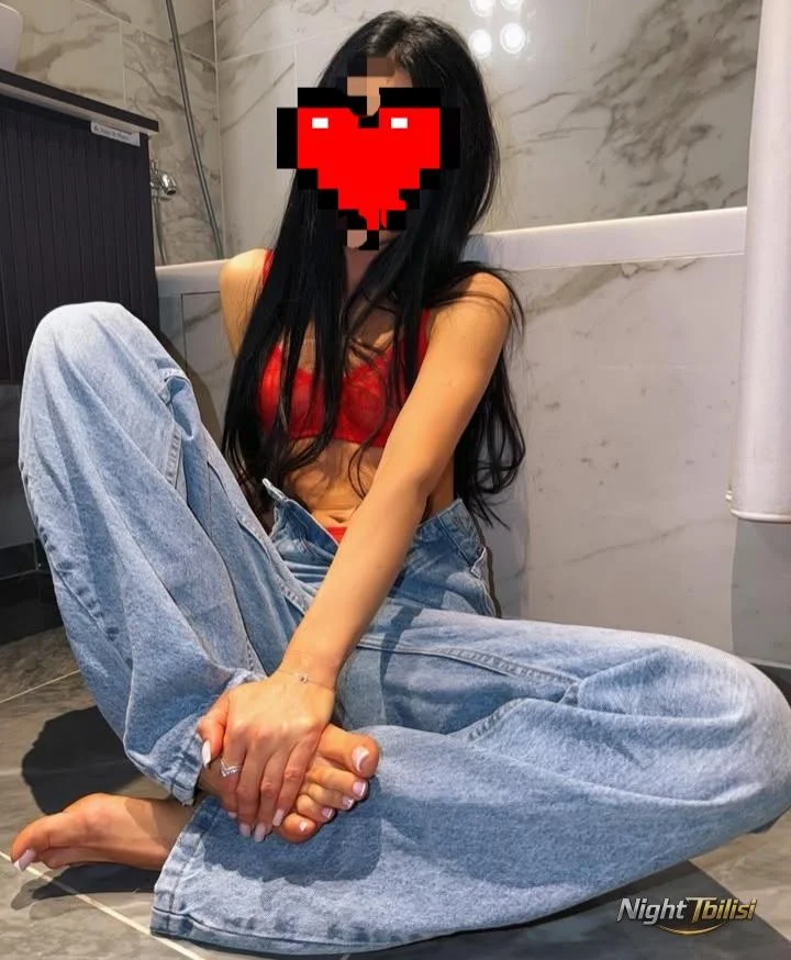 Nia, 28 — escort Batum